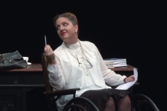 MONO-00402_56_02_14Still001