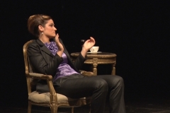 MONO-00403_15_22_09Still034